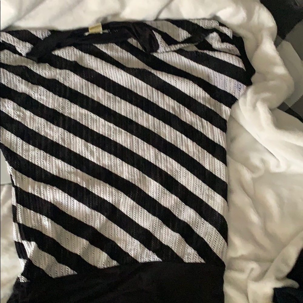 Black & white top